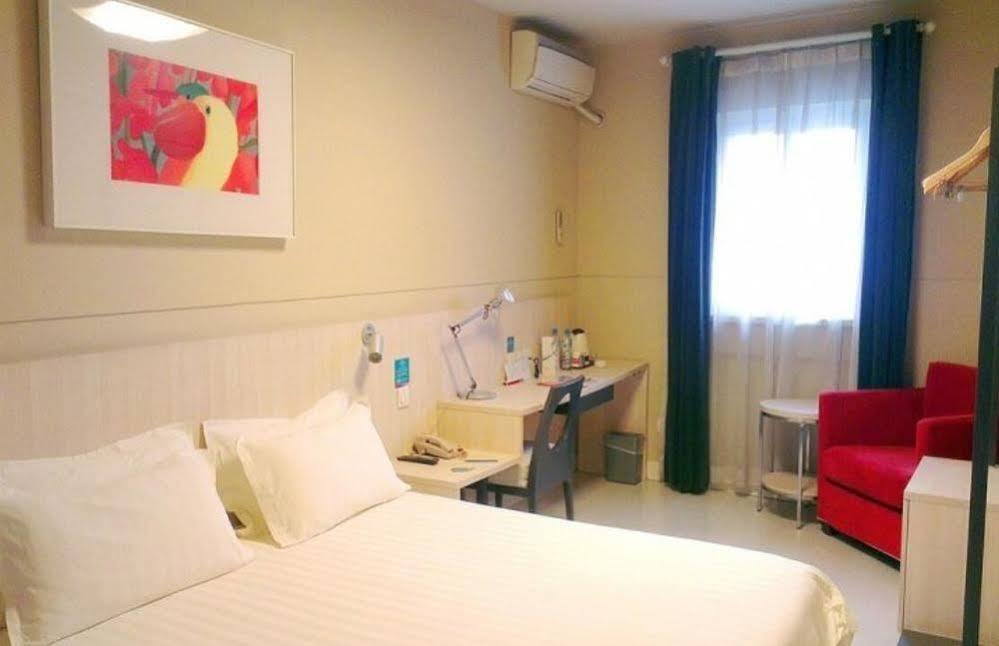 Jinjiang Binzhou Huanghe 4Th Road Hotel Exterior photo