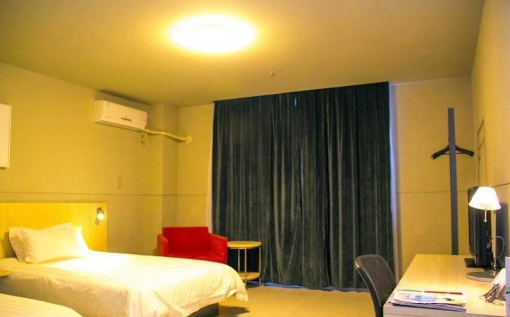 Jinjiang Binzhou Huanghe 4Th Road Hotel Exterior photo